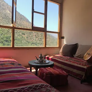 Couette-café Amlougui House, Asgaour